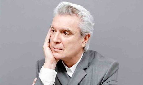 David Byrne resuscita “Psycho Killer”: prima volta dal 2006 | La prima del tour ‘Who Is the Sky?’