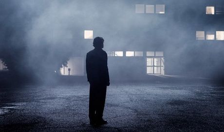 The Double – Il sosia: foto del film con Jesse Eisenberg e Mia Wasikowska