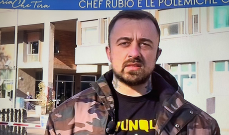 Chef Rubio dà del cogl*one a Matteo Salvini a L’Aria che Tira