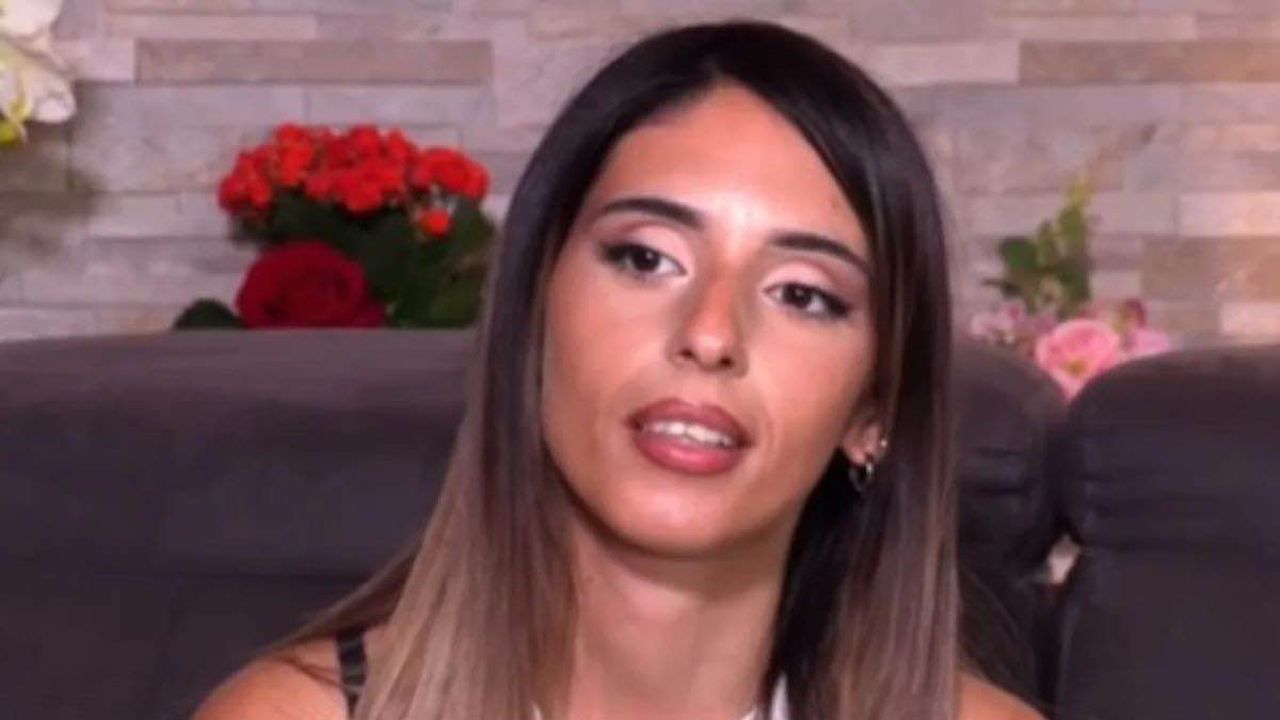 “Sta con me perché non gli faccio pagare affitto e bollette”. Valentina furiosa a Temptation Island