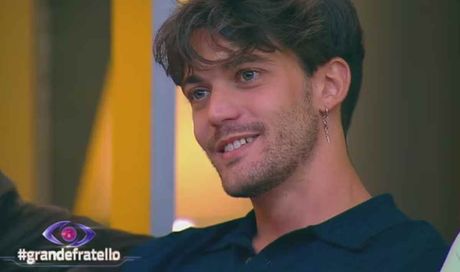 Grande Fratello 25, chi è Jonas Pepe: età, dove vive, studi, fidanzata, lavoro. Tutto su di lui
