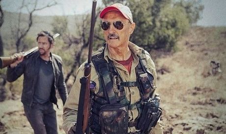 Tremors 5: trailer, foto e poster del sequel con Michael Gross