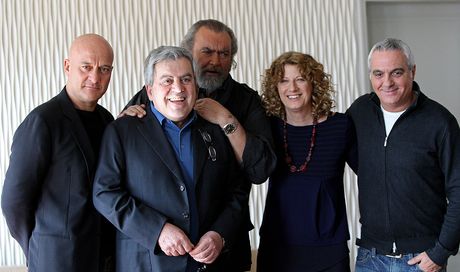 Enrico Oldoini: 10 film per ricordare il regista di “Bellifreschi” e “Yuppies 2” morto a 77 anni