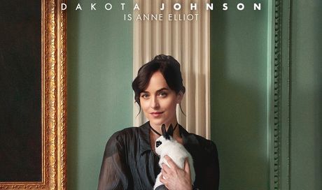 Persuasione: nuove locandine ufficiali del film Netflix con Dakota Johnson