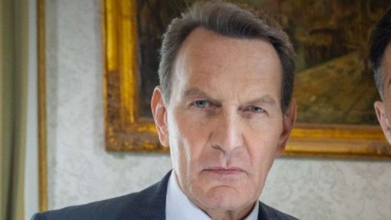 Un Posto al Sole, Roberto torna e si riprende tutto: nelle anticipazioni la vendetta di Ferri