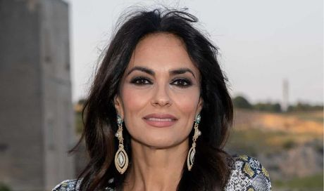 La7, intervista a Maria Grazia Cucinotta: “Troisi voleva qualcuno che non recitasse, alle persone piace la verità. L’Ingrediente Perfetto? Cucinare mi fa prendere possesso della mia casa”