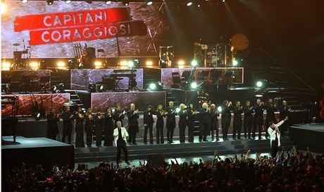 Capitani Coraggiosi Tour, live report: Morandi e Baglioni al Palasele di Eboli (Foto e Video)