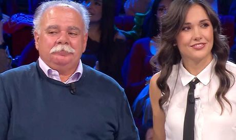 Affari Tuoi: De Martino mette alle strette Thanat, ecco cosa è accaduto. L’accusa