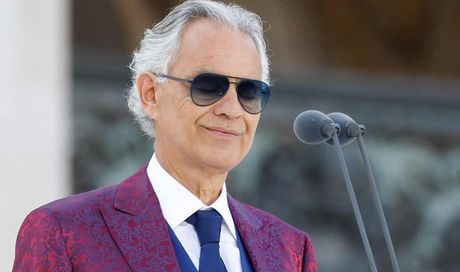 Andrea Bocelli super ospite nella serata finale di Sanremo 2026: l’annuncio di Carlo Conti a Domenica In