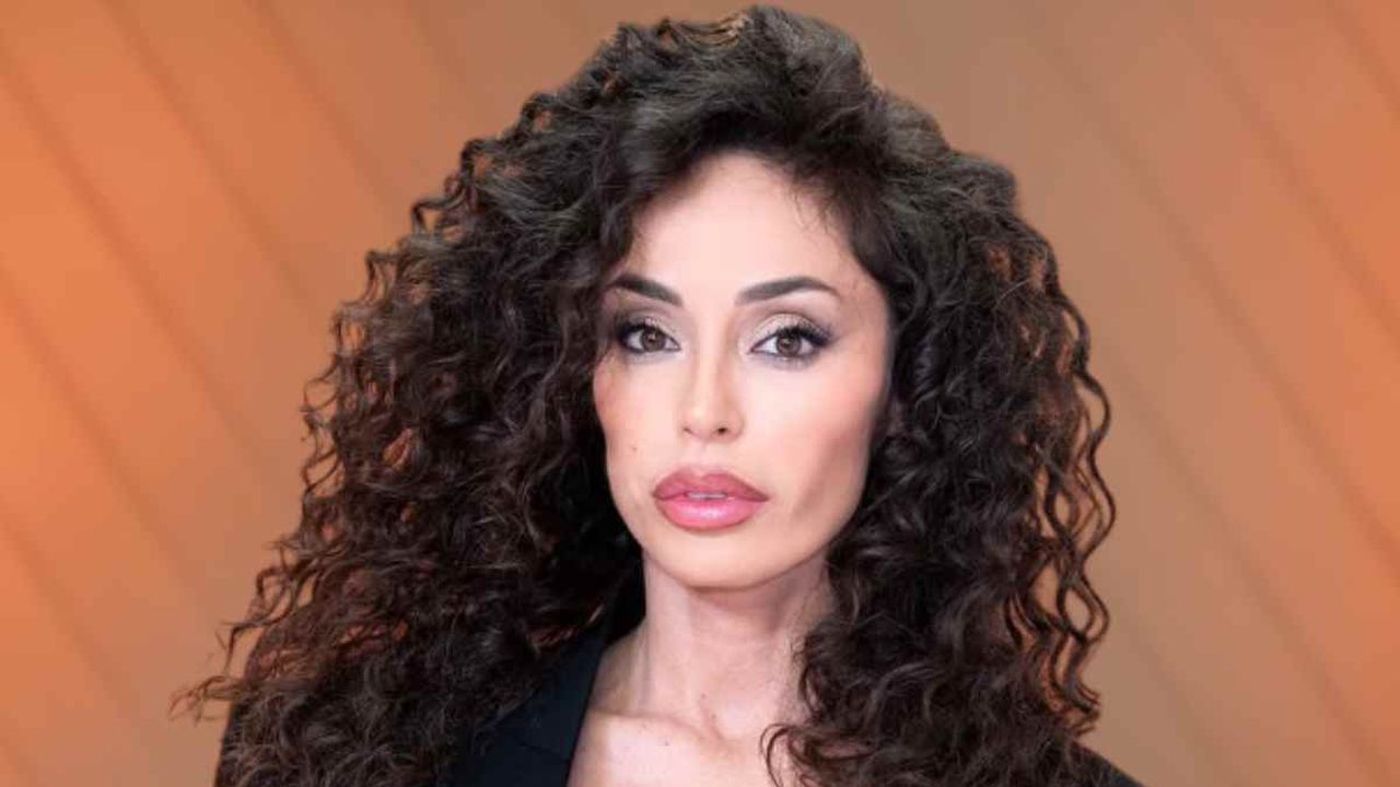Raffaella Fico ha perso il figlio che aspettava, l’annuncio drammatico: “Immenso dolore”