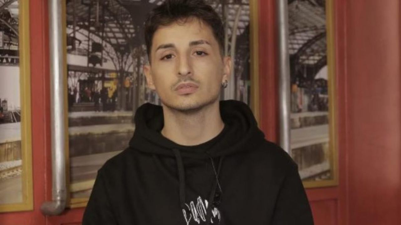 Nayt, chi è il rapper che approderà tra i Big a Sanremo 2026? Carriera, età, successi, vita privata, tutto su di lui.