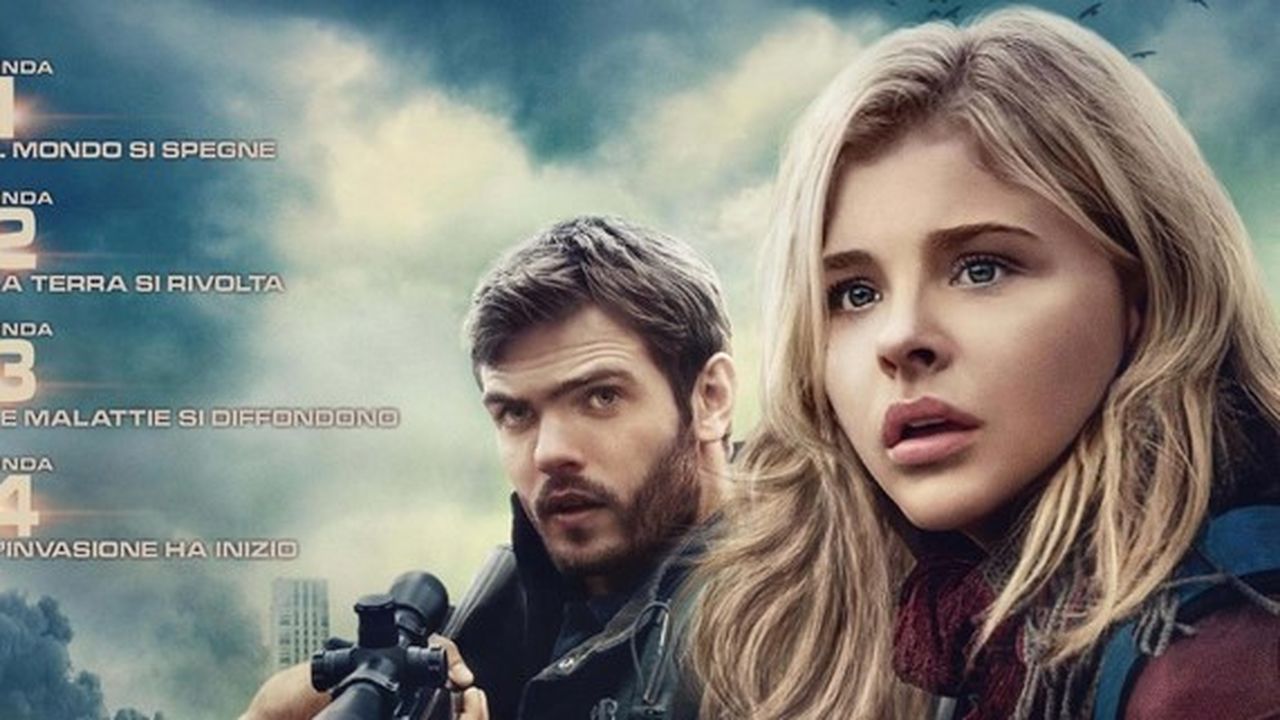La quinta onda: clip in italiano e nuove foto del dramma sci-fi con Chloe Moretz