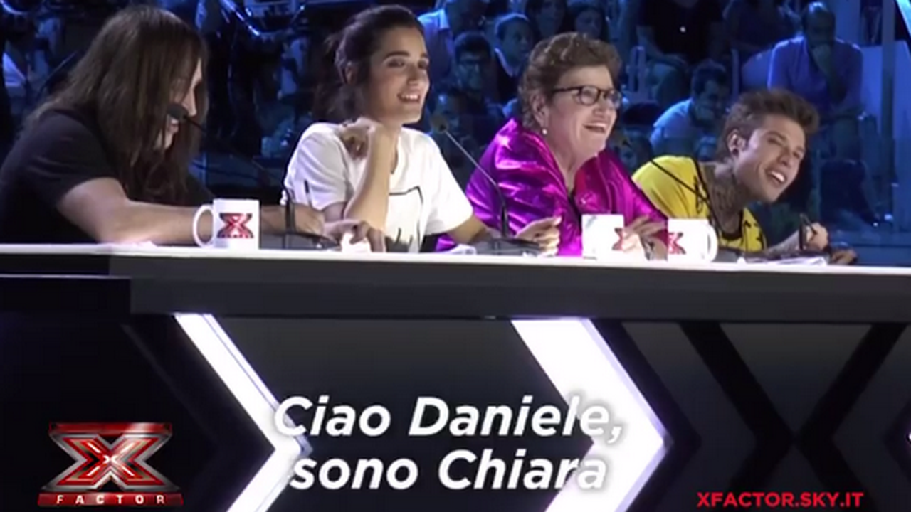 X Factor 2017, Chiara Ferragni chiama Fedez (VIDEO)