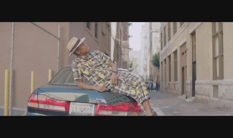 Classifica singoli Europa 5 Aprile 2014: Pharrell ancora primo, sale Shakira, entra Enrique Iglesias