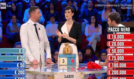 Affari tuoi: quanto ha vinto Camilla del Lazio stasera 21 dicembre 2025