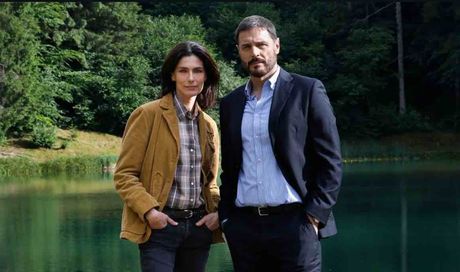 Una nuova vita, la fiction di Canale 5 tra voglia di rivalsa e sentimenti: Anna Valle torna protagonista sul piccolo schermo