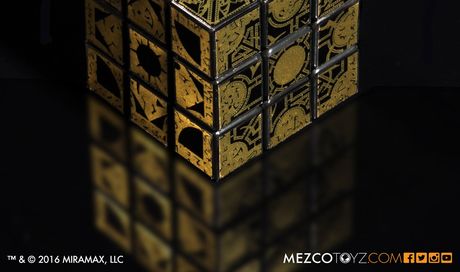 Hellraiser: replica life-size del Cubo di Lemerchant by MezcoToyz