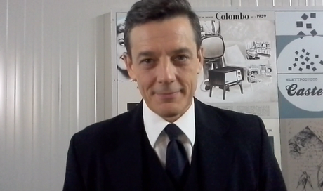 Il Paradiso delle Signore, Giorgio Lupano a Blogo: “Luciano Cattaneo, diviso tra Clelia e Silvia. Ci siamo immersi in quest’atmosfera anni ’60 da cui fatichiamo ad uscire!” (Video)