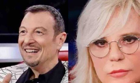 Amici 25, il serale: Amadeus in uscita. Maria De Filippi punta un altro big, lo “sgambetto” alla Rai è servito