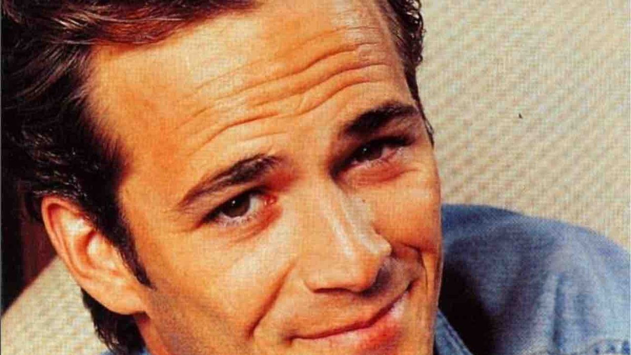I’m Luke Perry, l’altra faccia di un’icona: il documentario sulla star di Beverly Hills 90210 distrugge i luoghi comuni dello show business americano