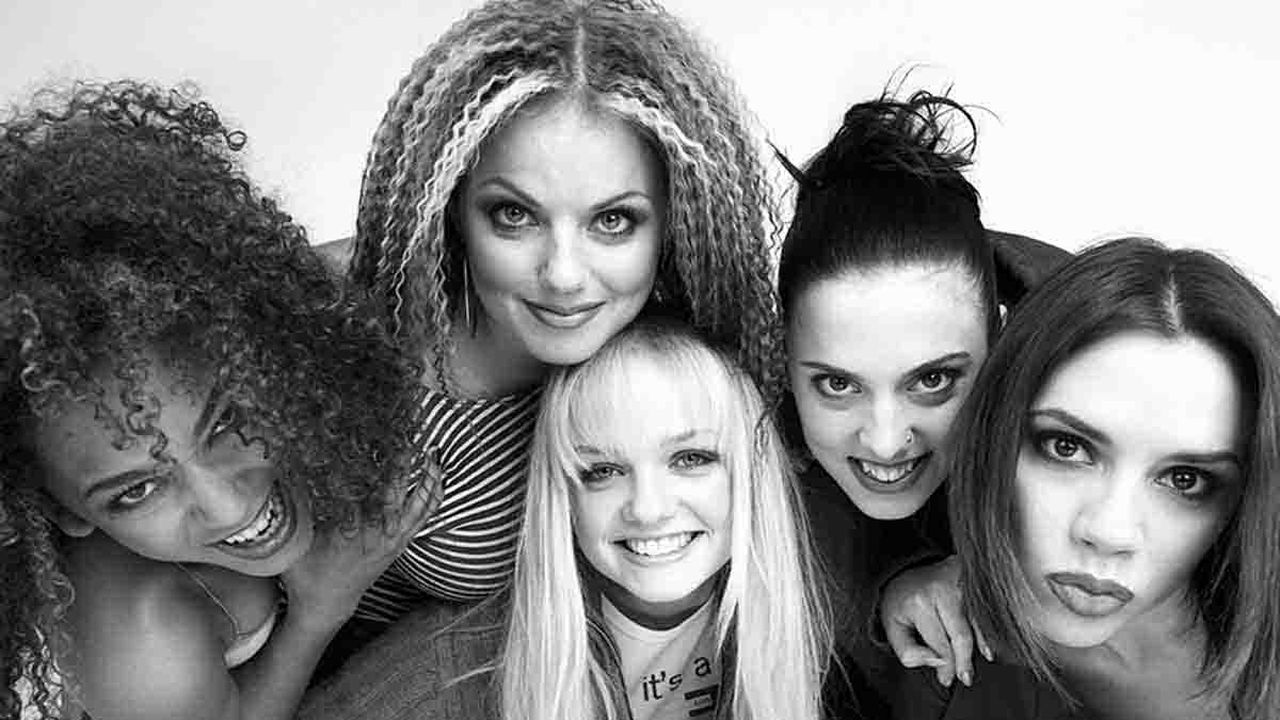 Victoria Beckham riaccende le voci di reunion Spice Girls: “Ci stiamo provando…”