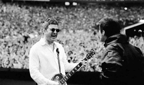 Oasis, la band chiude nel Regno Unito e parte per il tour Mondiale | Si parla anche di un nuovo disco