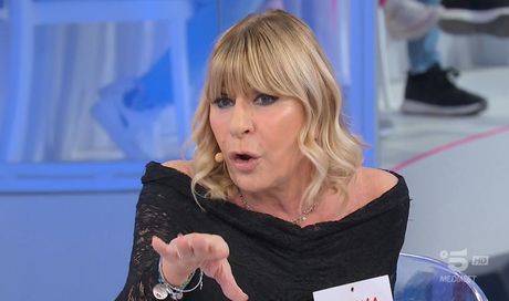 Uomini e Donne anticipazioni, news, rumours su trono over e possibili tronisti