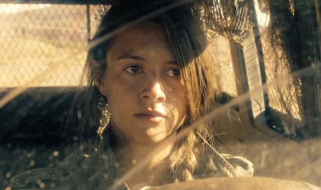 Hostile: poster e foto dell’horror post-apocalittico di Mathieu Turi