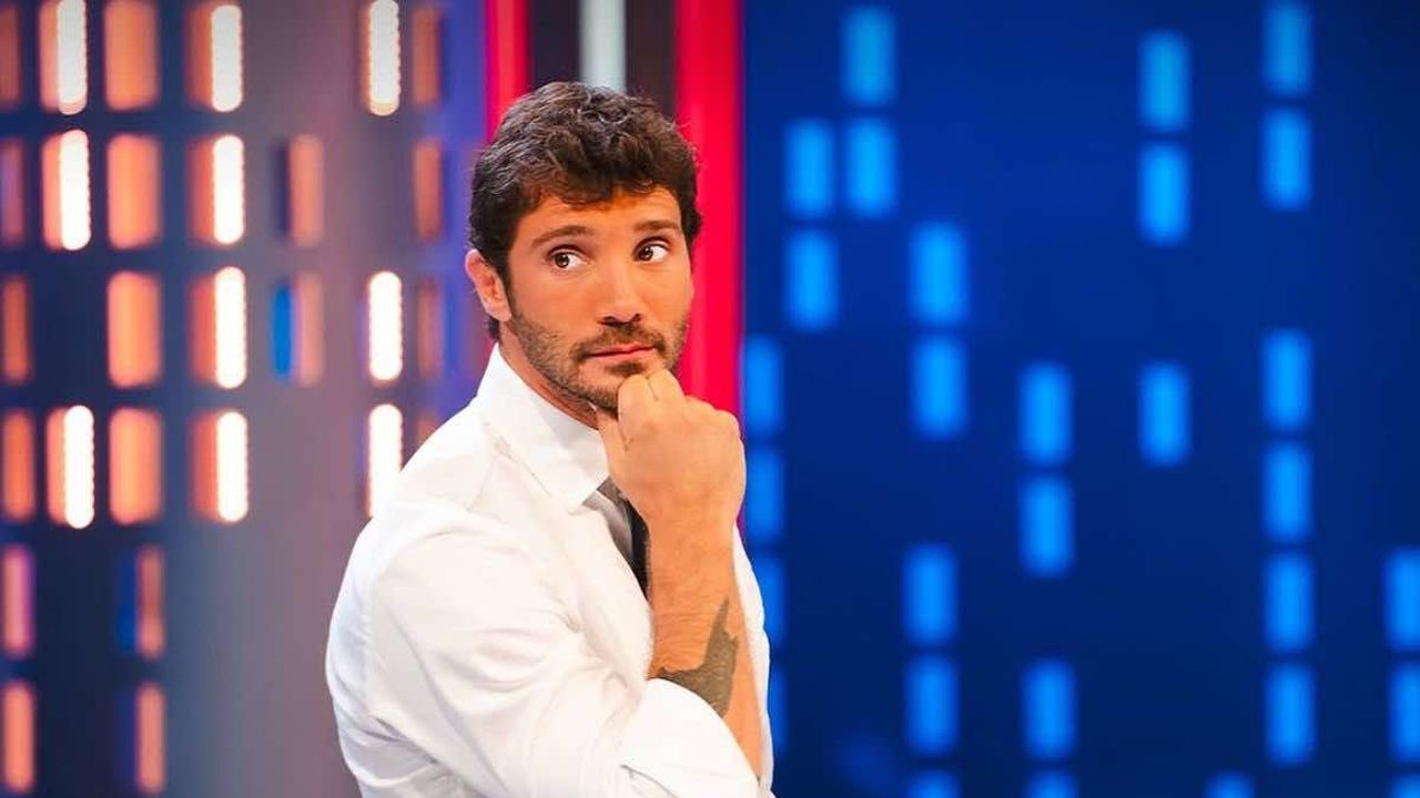 Affari Tuoi, la partita disastrosa mette fuori gioco anche De Martino