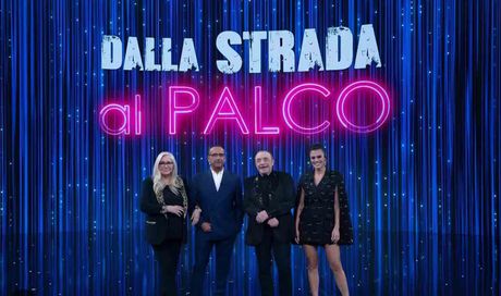 Dalla Strada al Palco Special vince con il 20,2% di Share, lo speciale sui Pooh fermo al 18,1%. I dati Auditel del 23 maggio 2026
