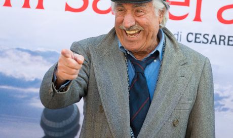 Lando Buzzanca: 10 film per ricordare l’attore di “Merlo Maschio” scomparso a 87 anni