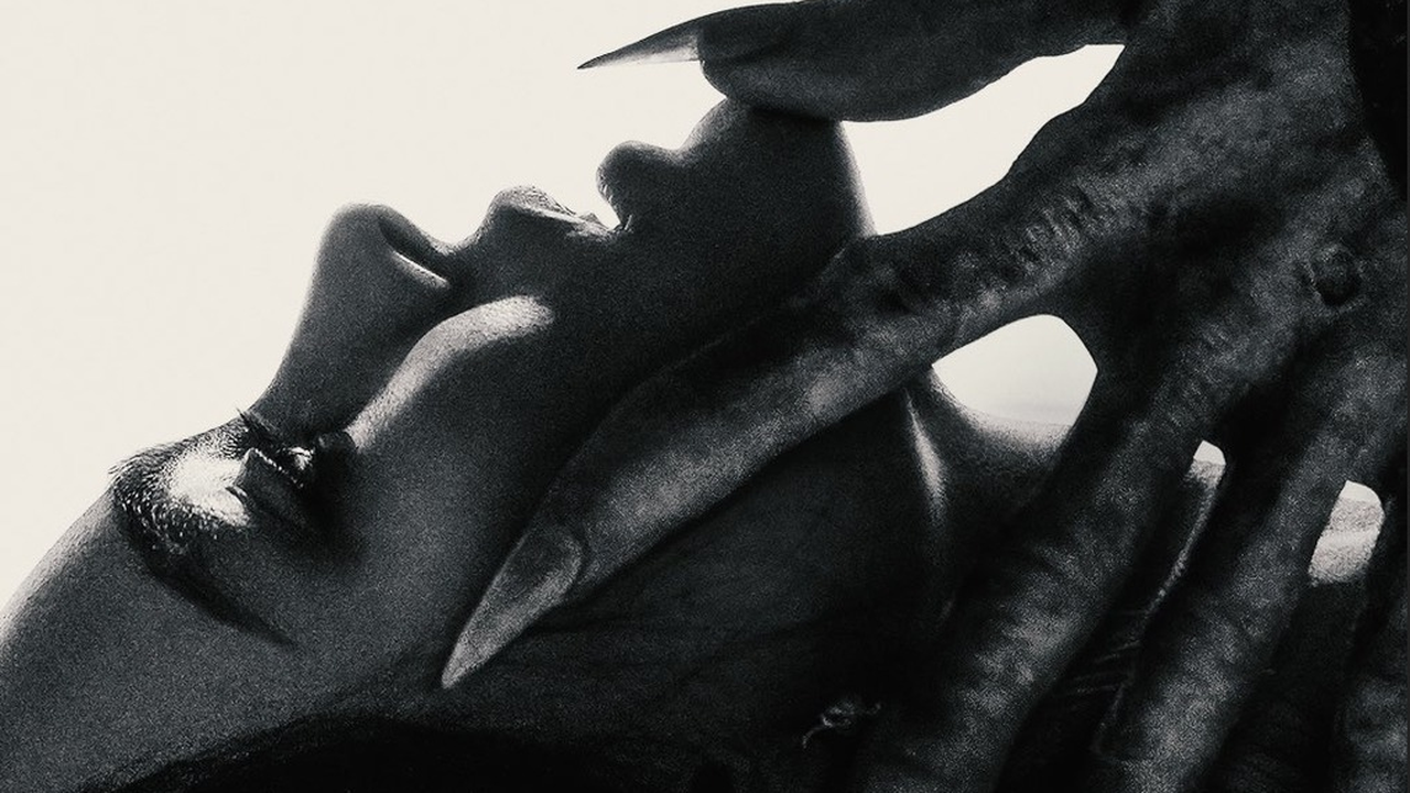 Nosferatu: prima clip, nuovo poster IMAX e merchandise ufficiale del vampire-horror di Robert Eggers