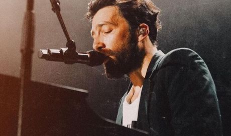 Maurizio Carucci molla la musica? Il leader degli Ex-Otago annuncia, smentisce e parla di un nuovo inizio