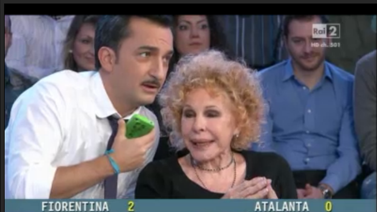 Quelli che il Calcio, Vanoni a Virginia Raffaele: “Mi fai sembrare una mezza z0ccola!”