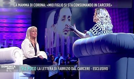 Aiart contro Domenica Live: “Capiamo che la figura di Corona attiri piu’ spettatori, ma cosi’ si rischia di farne un martire”