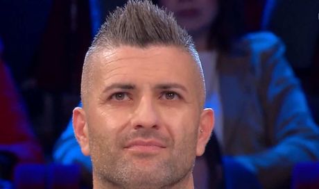 La richiesta di Antonio al dottore di Affari tuoi: “Voglio vedere Martina ballare”. Poi accetta l’offerta di stasera 10 febbraio 2026