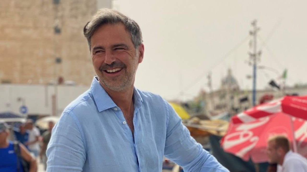 Beppe Convertini, l’intervista a TvBlog: “Azzurro è una sfida, spero che possa piacere. Unomattina in Famiglia? Un successo straordinario”