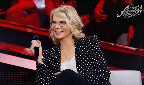 Amici, cast rivoluzionato per i Prof: chi va via e chi resta, un ritorno inaspettato