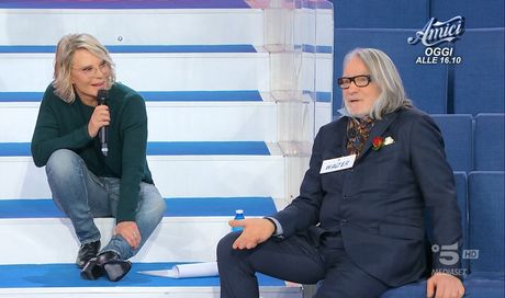 Walter: chi è il cavaliere del trono over di Uomini e Donne che si è dichiarato a Maria De Filippi (video)