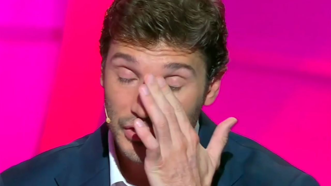 Stefano De Martino in lacrime a C’è Posta per Te: commozione per la storia di Antonietta