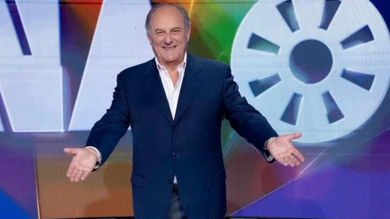 La scoperta di Gerry Scotti in camerino poco prima de La Ruota della Fortuna: cosa è accaduto dietro le quinte