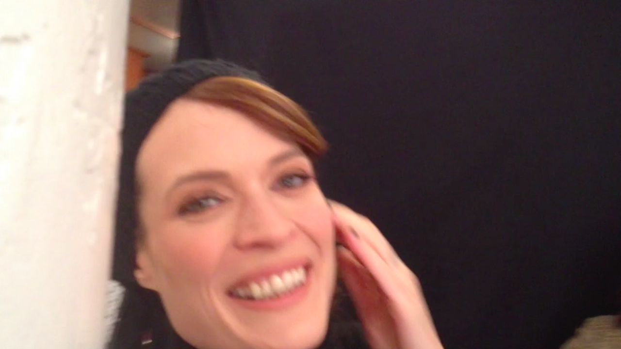 Mistero, Jane Alexander a TvBlog: “Mi diverto quando ci prendete in giro!” (video)
