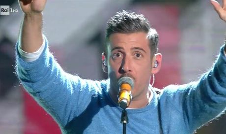 Ospiti tv sabato 6 maggio 2017: Francesco Gabbani a reti unificate