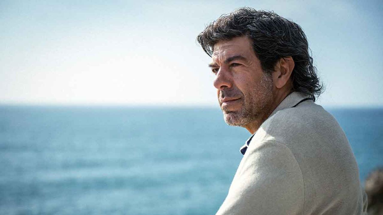 Il Maestro su Sky: Favino straordinario in un film che parla di perdenti, padri e di un’estate irripetibile