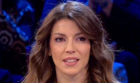 Elena rifiuta 100mila euro ad Affari tuoi: poi la partita si trasforma in un sogno. Cos’è successo stasera 11 febbraio 2026