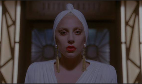 American Horror Story Hotel: Lady Gaga nel primo episodio con Tear You Apart dei She Wants Revenge