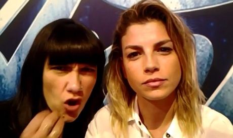 Emma ed Elisa a Blogo alla vigilia della finale di Amici 14 (VIDEO)