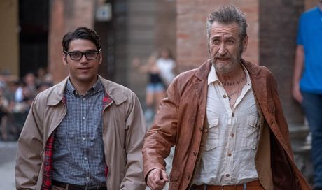 La mia ombra è tua: foto e locandina del film con Marco Giallini