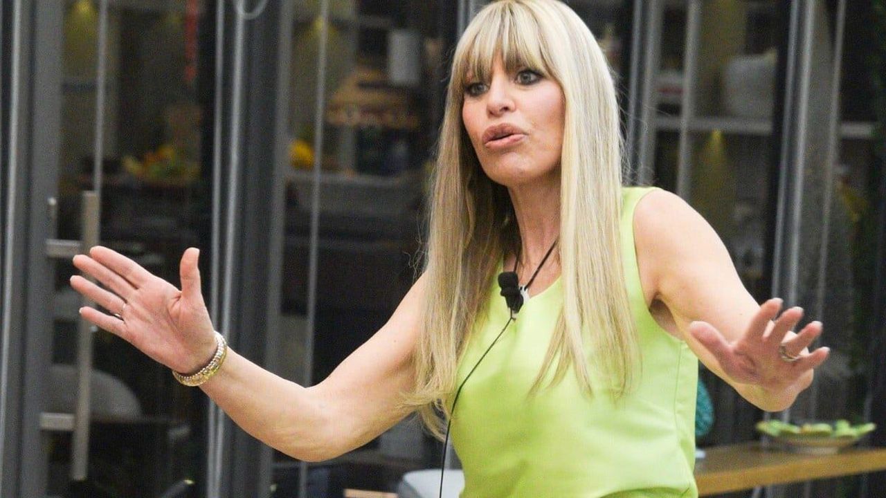 Il cachet (da capogiro) di Alessandra Mussolini al GF Vip. Il dettaglio nel contratto e la cifra assurda