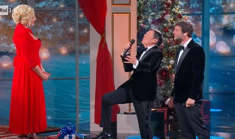 Ascolti tv lunedì 23 dicembre 2024: Cena di Natale a 3,3 mln (21%), GF a 2,1 mln (16%)
